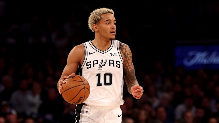 San Antonio Spurs v New York Knicks