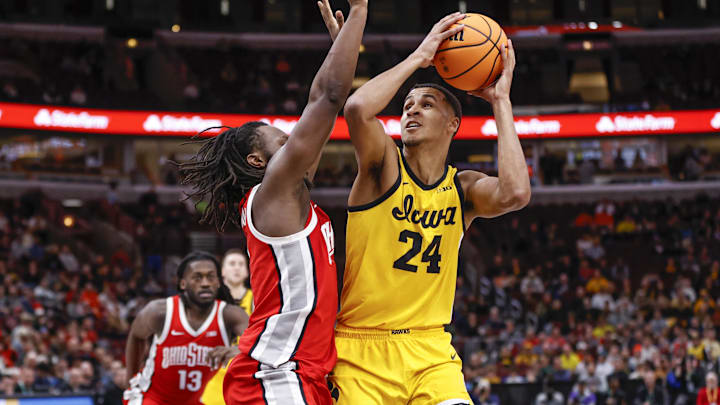Mar 9, 2023; Chicago, IL, USA; Iowa Hawkeyes forward Kris Murray (24) looks to shoot against the Ohio State Buckeyes during the second half at United Center. Mandatory Credit: Kamil Krzaczynski-Imagn Images
