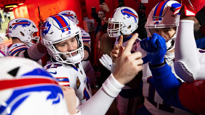 Jan 26, 2025; Kansas City, MO, USA; Buffalo Bills quarterback Josh Allen (17) with teammates prior to the game against the Kansas City Chiefs in the AFC Championship game at GEHA Field at Arrowhead Stadium. Mandatory Credit: Mark J. Rebilas-Imagn Images Jan 26, 2025; Kansas City, MO, USA; Buffalo Bills quarterback Josh Allen (17) with teammates prior to the game against the Kansas City Chiefs in the AFC Championship game at GEHA Field at Arrowhead Stadium. Mandatory Credit: Mark J. Rebilas-Imagn Images