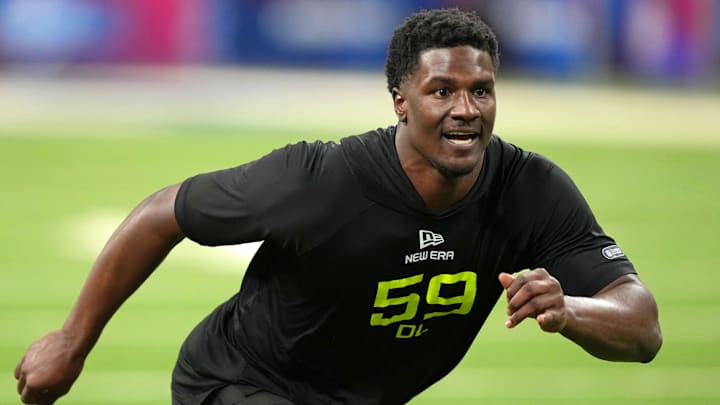 Tennessee defensive lineman James Pearce participates in drills during the 2025 NFL Combine at Lucas Oil Stadium.
