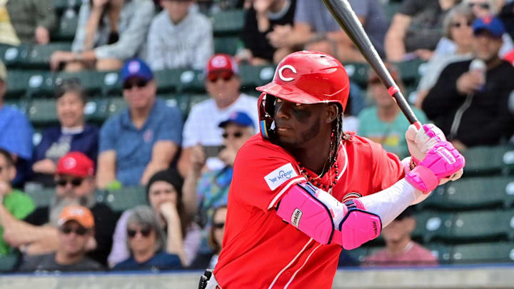 Cincinnati Reds third baseman Elly De La Cruz (44) at bat