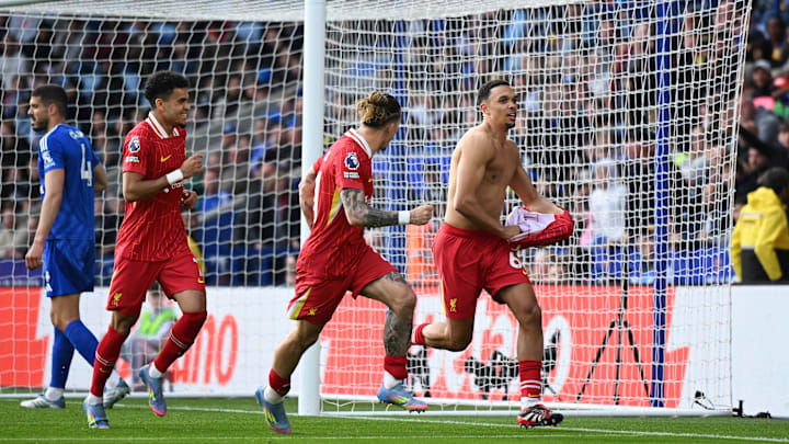 Liverpool fica a uma vitória de ser campeão inglês