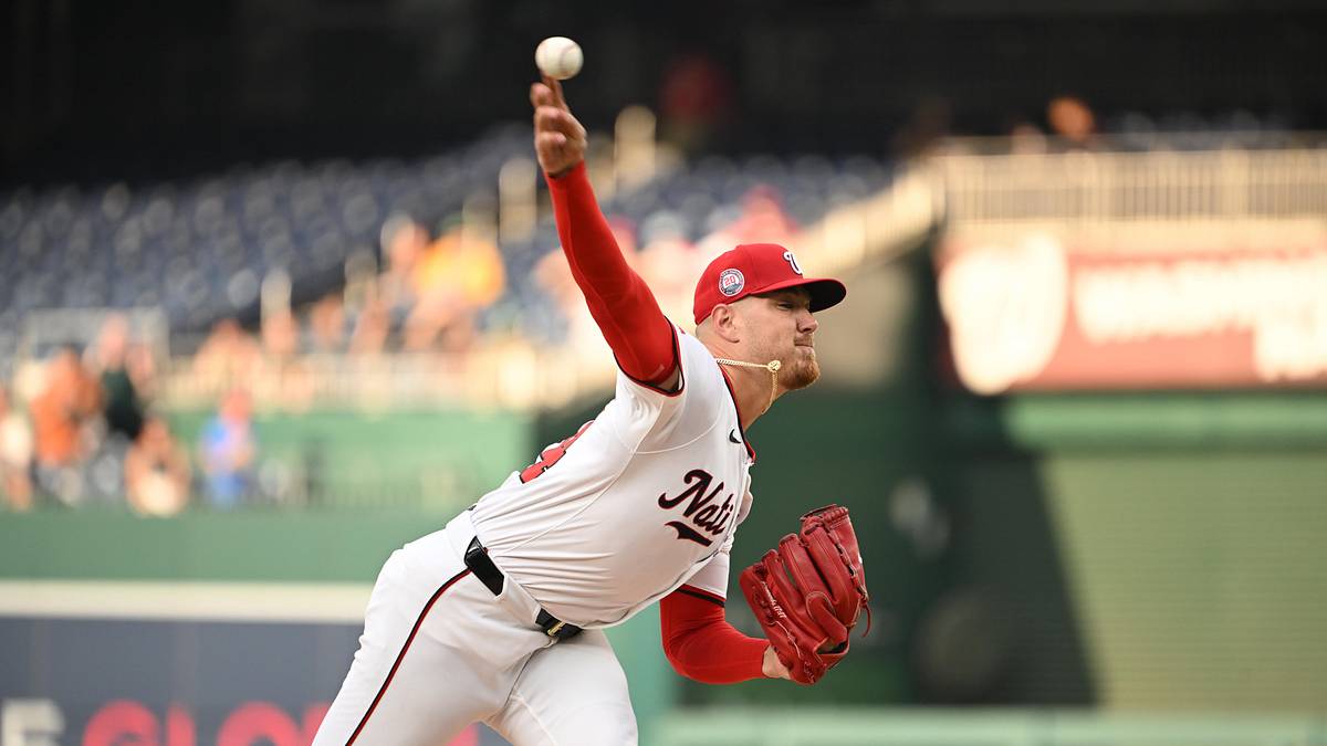 Washington Nationals right-hander Cade Cavalli throwing a pitch in the first inning at Nationals Park