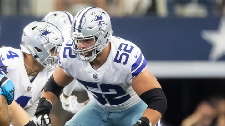 Oct 3, 2021; Arlington, Texas, USA; Dallas Cowboys guard Connor Williams (52) against the Carolina Oct 3, 2021; Arlington, Texas, USA; Dallas Cowboys guard Connor Williams (52) against the Carolina