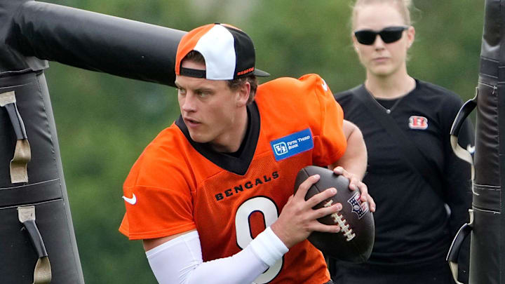 Cincinnati Bengals quarterback Joe Burrow practices during an offseason workout at the practice Cincinnati Bengals quarterback Joe Burrow practices during an offseason workout at the practice