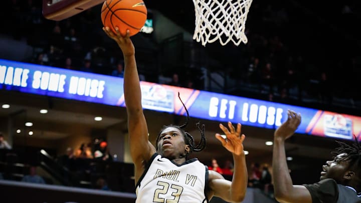 An early preseason team top 25 from a top analyst includes programs featuring Syracuse basketball 4-star and 5-star targets.