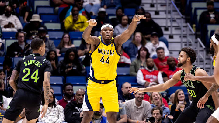 Mar 1, 2024; New Orleans, Louisiana, USA;  Indiana Pacers center Oscar Tshiebwe (44) passes the ball