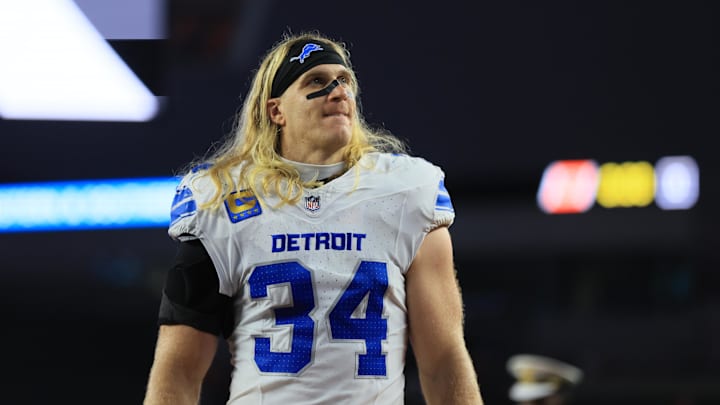 Oct 5, 2025; Cincinnati, Ohio, USA; Detroit Lions middle linebacker Alex Anzalone (34) walks off the field after a win over the Cincinnati Bengals at Paycor Stadium. Mandatory Credit: Katie Stratman-Imagn Images