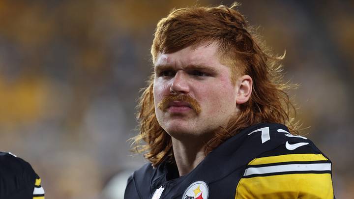 Aug 13, 2026; Pittsburgh, Pennsylvania, USA; Pittsburgh Steelers guard Gennings Dunker (73) on the sidelines against the Green Bay Packers during the third quarter at Acrisure Stadium. Mandatory Credit: Charles LeClaire-Imagn Images Aug 13, 2026; Pittsburgh, Pennsylvania, USA; Pittsburgh Steelers guard Gennings Dunker (73) on the sidelines against the Green Bay Packers during the third quarter at Acrisure Stadium. Mandatory Credit: Charles LeClaire-Imagn Images