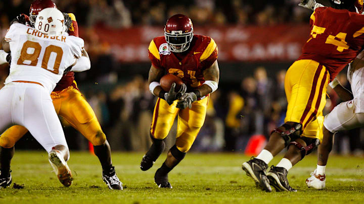 Former Southern California Trojans running back LenDale White (21) in action against the Texas Longhorns during the 2006 Rose Bowl.
