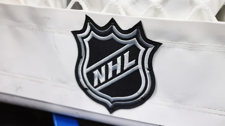 Chicago Blackhawks v New York Islanders