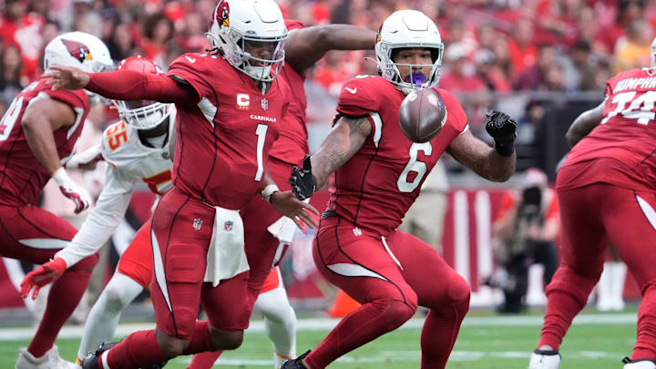 Sep 11, 2022; Glendale, Arizona, United States;  Arizona Cardinals quarterback Kyler Murray (1) and