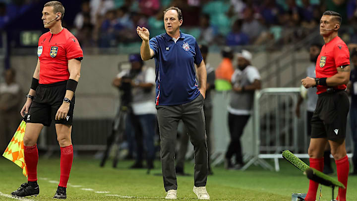 Rogério Ceni está em alta no comando do Bahia
