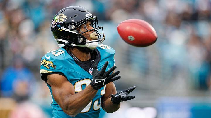 Dec 7, 2025; Jacksonville, Florida, USA; Jacksonville Jaguars running back Bhayshul Tuten (33) catches a kickoff against the Indianapolis Colts during the first half at EverBank Stadium. Mandatory Credit: Matt Pendleton-Imagn Images Dec 7, 2025; Jacksonville, Florida, USA; Jacksonville Jaguars running back Bhayshul Tuten (33) catches a kickoff against the Indianapolis Colts during the first half at EverBank Stadium. Mandatory Credit: Matt Pendleton-Imagn Images