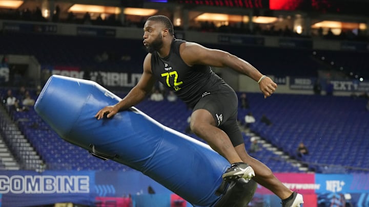 Feb 27, 2025; Indianapolis, IN, USA; Central Arkansas defensive lineman David Walker (DL72) participates in drills during the 2025 NFL Combine at Lucas Oil Stadium. Mandatory Credit: Kirby Lee-Imagn Images Feb 27, 2025; Indianapolis, IN, USA; Central Arkansas defensive lineman David Walker (DL72) participates in drills during the 2025 NFL Combine at Lucas Oil Stadium. Mandatory Credit: Kirby Lee-Imagn Images