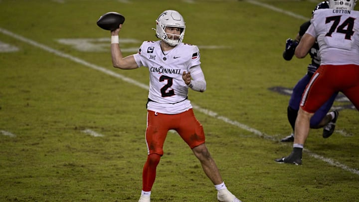 Cincinnati Bearcats quarterback Brendan Sorsby (2) throws the ball during the game between the Horned Frogs and the Bearcats at Amon G. Carter Stadium. 