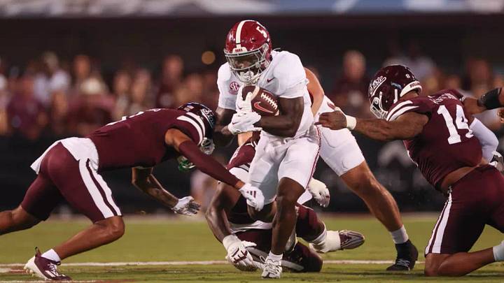 Alabama running back Roydell Williams (5) runs the ball against Mississippi State at Davis Wade Stadium in Starkville, MS on Saturday, Sep 30, 2023. Alabama running back Roydell Williams (5) runs the ball against Mississippi State at Davis Wade Stadium in Starkville, MS on Saturday, Sep 30, 2023.