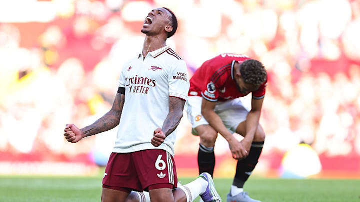 The yin and yang of emotions in football as Gabriel and Matheus Cunha react to the final whistle.