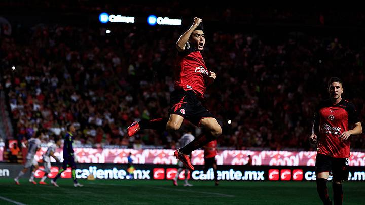 El mexicano Gilberto Mora podría dar el salto al futbol europeo. El mexicano Gilberto Mora podría dar el salto al futbol europeo.