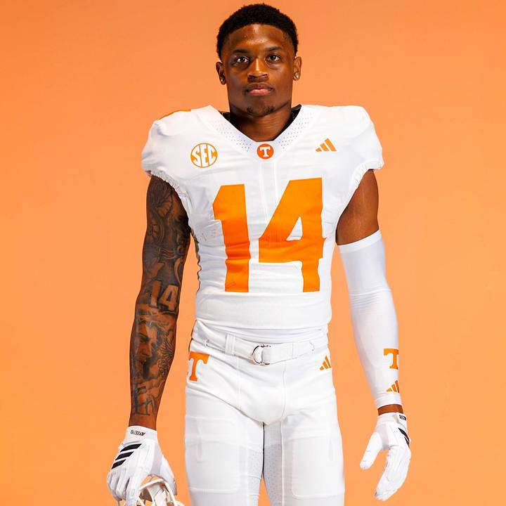 Fans React to Tennessee Football's White Adidas Uniform