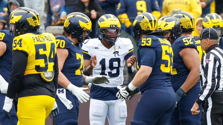 Apr 18, 2026; Ann Arbor, MI, USA; Michigan Wolverines quarterback Bryce Underwood (19) directs his teammates during the first half at Michigan Stadium. Mandatory Credit: Brian Bradshaw Sevald-Imagn Images Apr 18, 2026; Ann Arbor, MI, USA; Michigan Wolverines quarterback Bryce Underwood (19) directs his teammates during the first half at Michigan Stadium. Mandatory Credit: Brian Bradshaw Sevald-Imagn Images
