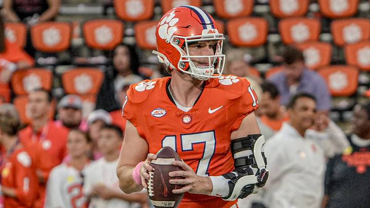 After fracturing his elbow vs. Georgia Southern in Week 2, Clemson QB Christopher Vizzina is now potentially eyeing a return.