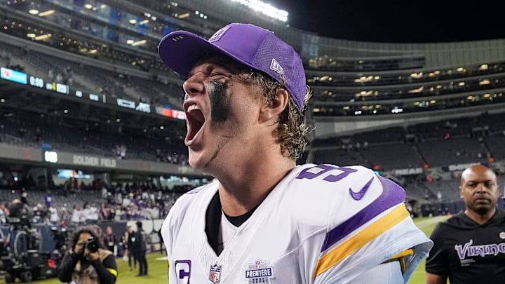 Minnesota Vikings v Chicago Bears