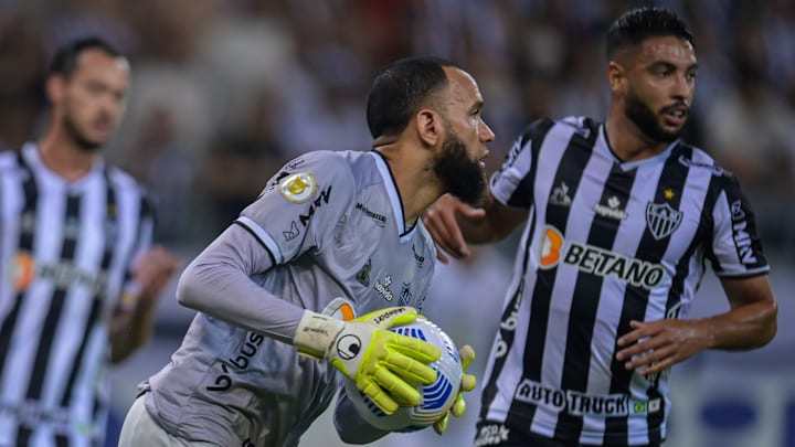 Goleiro titular testou positivo para Covid-19 e, agora, cumpre isolamento protocolar Goleiro titular testou positivo para Covid-19 e, agora, cumpre isolamento protocolar