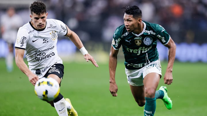 Palmeiras e Corinthians disputam o primeiro Derby Paulista do Brasileirão 2023 neste final de semana. Palmeiras e Corinthians disputam o primeiro Derby Paulista do Brasileirão 2023 neste final de semana.