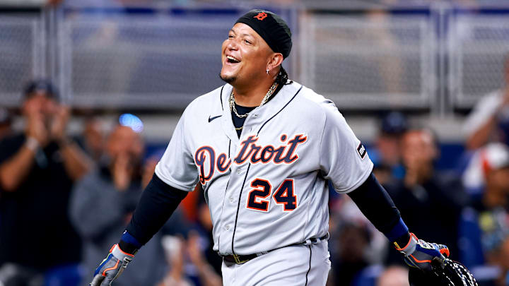 Miguel Cabrera fue homenajeado por sus compañeros de los Tigres 