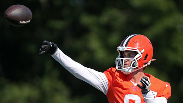 Cleveland Browns quarterback Kenny Pickett (8) throws during NFL training camp practice at the Cleveland Browns training facility, Wednesday, July 23, 2025, in Berea, Ohio.