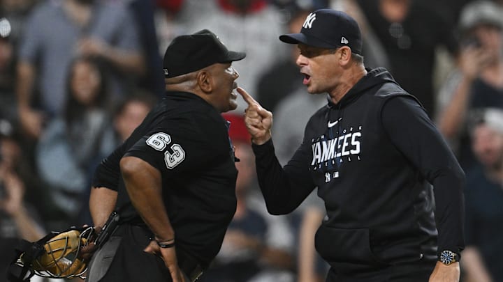 Los Yankees pueden estar buscando un sustituto para Aaron Boone 
