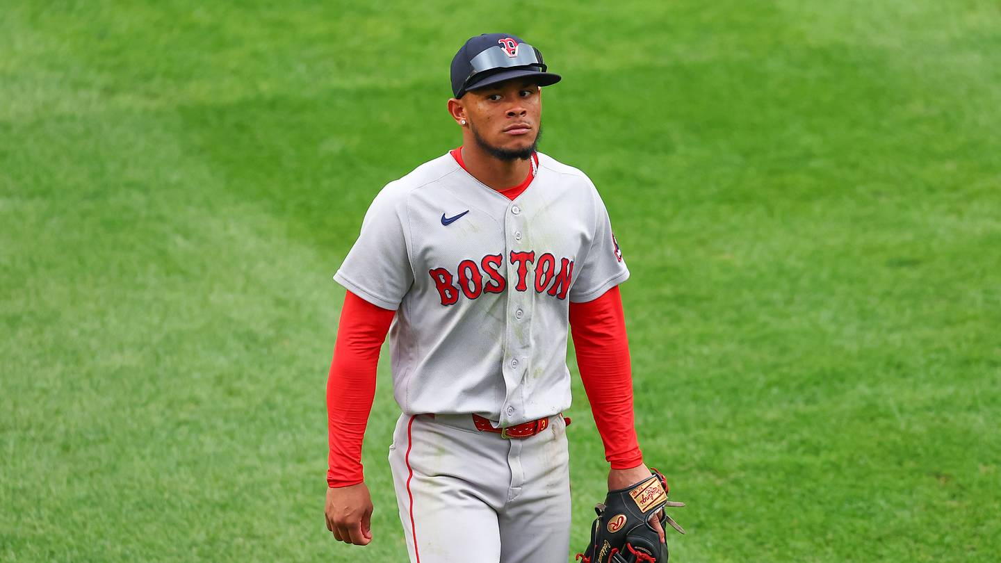 Childish Ceddanne Rafaela behavior proves exact point for Yankees as Red Sox fans double down
