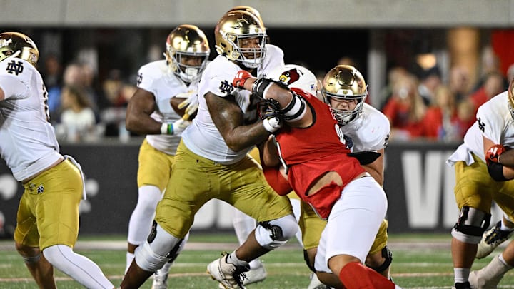 Oct 7, 2023; Louisville, Kentucky, USA; Notre Dame Fighting Irish offensive lineman Blake Fisher Oct 7, 2023; Louisville, Kentucky, USA; Notre Dame Fighting Irish offensive lineman Blake Fisher