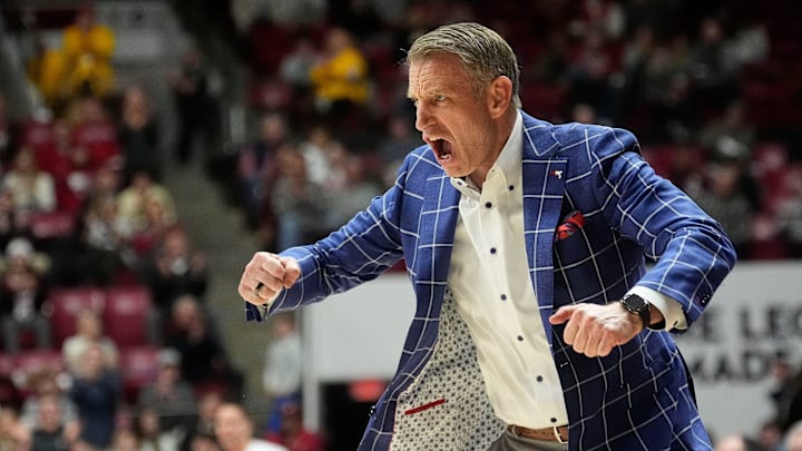 Jan 21, 2025; Tuscaloosa, AL, USA; Alabama head coach Nate Oats is fired up after a hustle play at Coleman Coliseum. Alabama defeated Vanderbilt 103-87. Mandatory Credit: Gary Cosby Jr.-Tuscaloosa News