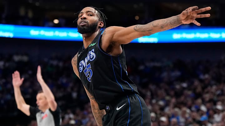 Philadelphia 76ers v Dallas Mavericks