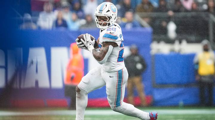 Tennessee Titans running back Tony Pollard (20) runs with the ball during a game against the New York Giants at MetLife Stadium, Sep 27, 2026, East Rutherford, NJ, USA.