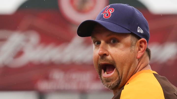 Former San Diego Padres Heath Bell has an idea for what Mike Shildt could tell the Padres after the Dodgers series. 