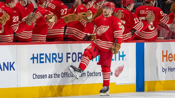 Viktor Arvidsson scored a hat trick in the Detroit Red Wings' 4-1 win against the Chicago Blackhawks. Viktor Arvidsson scored a hat trick in the Detroit Red Wings' 4-1 win against the Chicago Blackhawks.