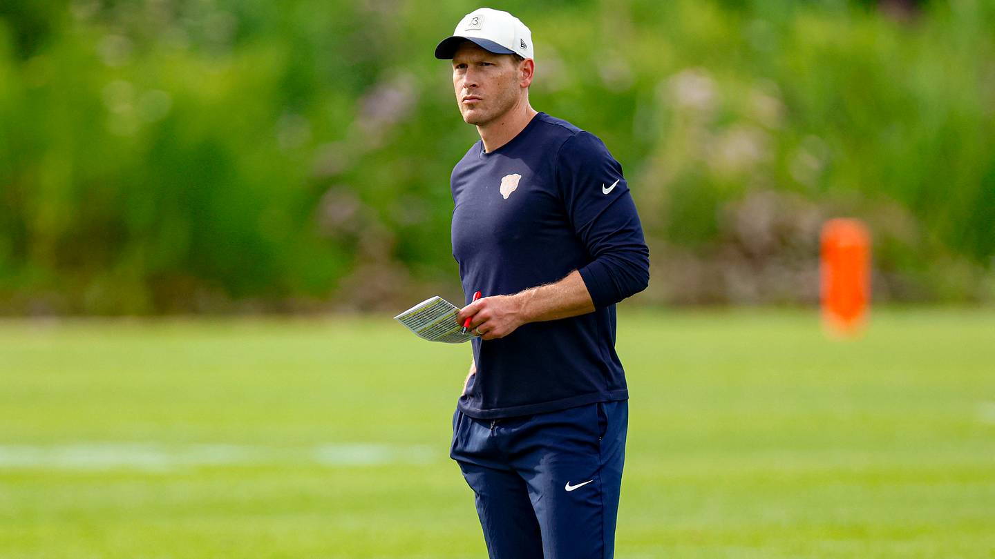 Ben Johnson Highlights Two Unsettled Chicago Bears Starting Competitions