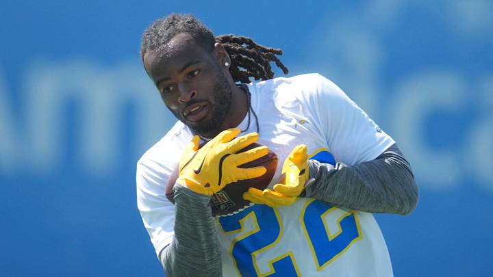 May 20, 2025; El Segundo, CA, USA; Los Angeles Chargers running back Najee Harris (22) catches the ball during offseason workouts at The Bolt. Mandatory Credit: Kirby Lee-Imagn Images