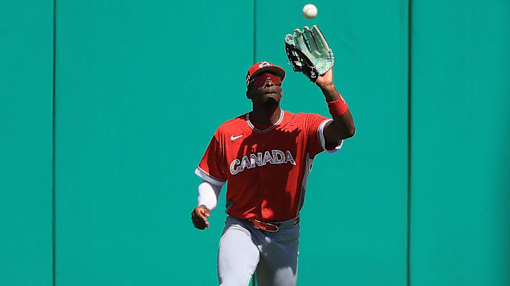 Denzel Clarke estará el el outfield de Canadá contra Colombia 