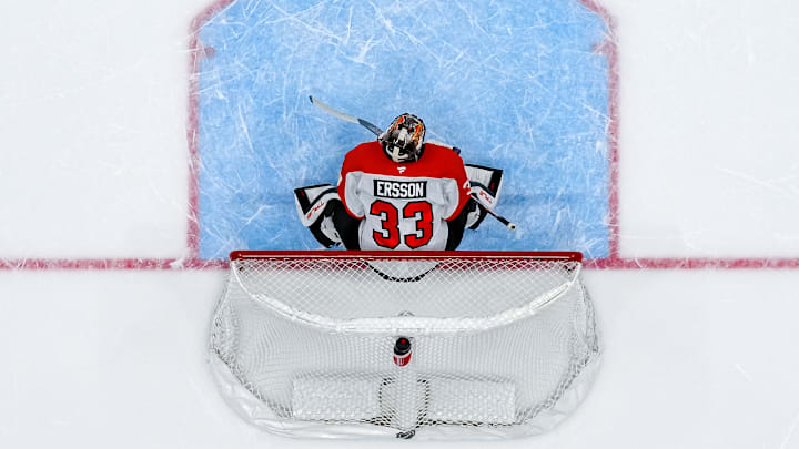 Philadelphia Flyers v Vancouver Canucks
