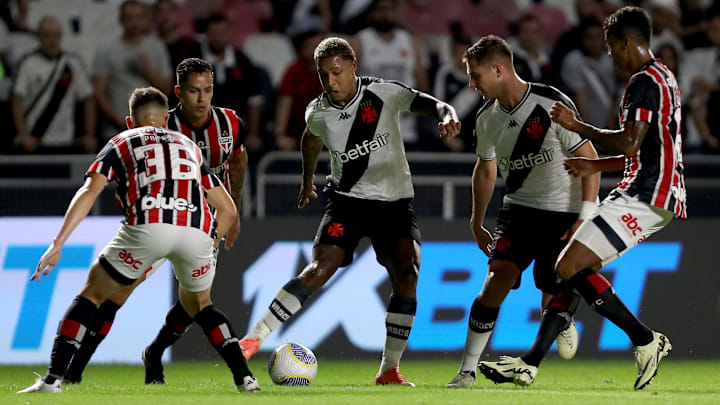 São Paulo x Vasco da Gama duelam pelo Brasileirão 2025 São Paulo x Vasco da Gama duelam pelo Brasileirão 2025