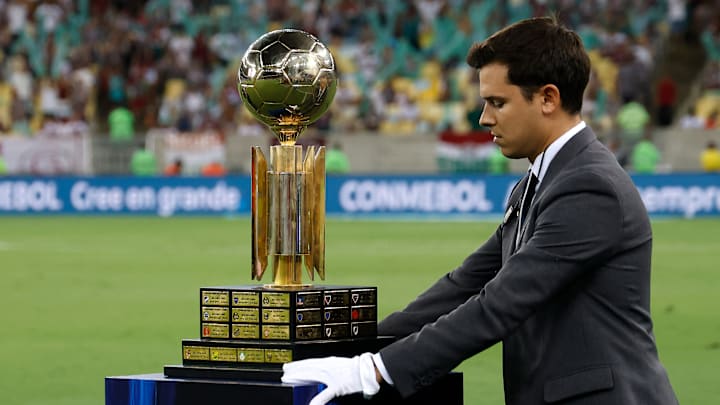 Fluminense é o atual campeão da Recopa, título conquistado diante da LDU Fluminense é o atual campeão da Recopa, título conquistado diante da LDU