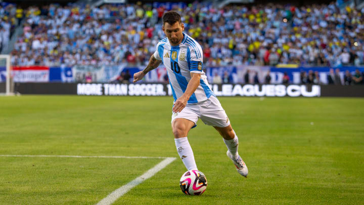 Ecuador v Argentina - International Friendly Ecuador v Argentina - International Friendly