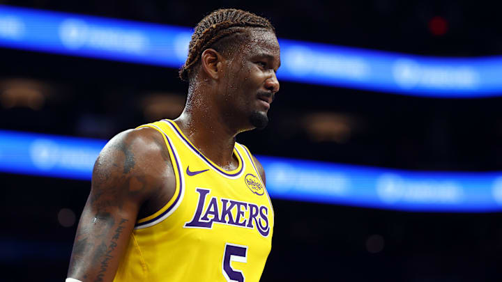 Los Angeles Lakers center Deandre Ayton.