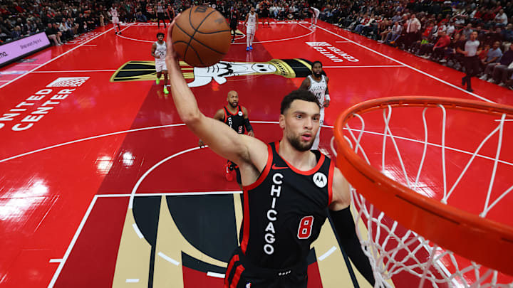 Zach LaVine no deja de sonar para unirse a los Lakers