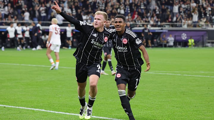Jonathan Burkardt und Ansgar Knauff im Frankfurt-Trikot Jonathan Burkardt und Ansgar Knauff im Frankfurt-Trikot