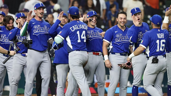 Italia celebró un triunfo que lo puso cerca de los cuaros de final 